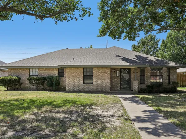 3805 Sunhill Dr, Greenville, TX 75402