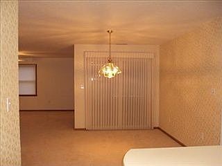 4th image of 213 Ark Ave