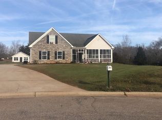 207 Lake Shore Ct, Lagrange, GA 30241