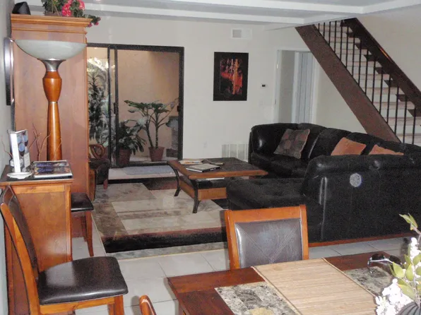 617 Brookview Way #53, Costa Mesa, CA 92626