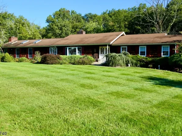 8 Edgewood Ct, Parsippany-Troy Hills Twp., NJ 07054
