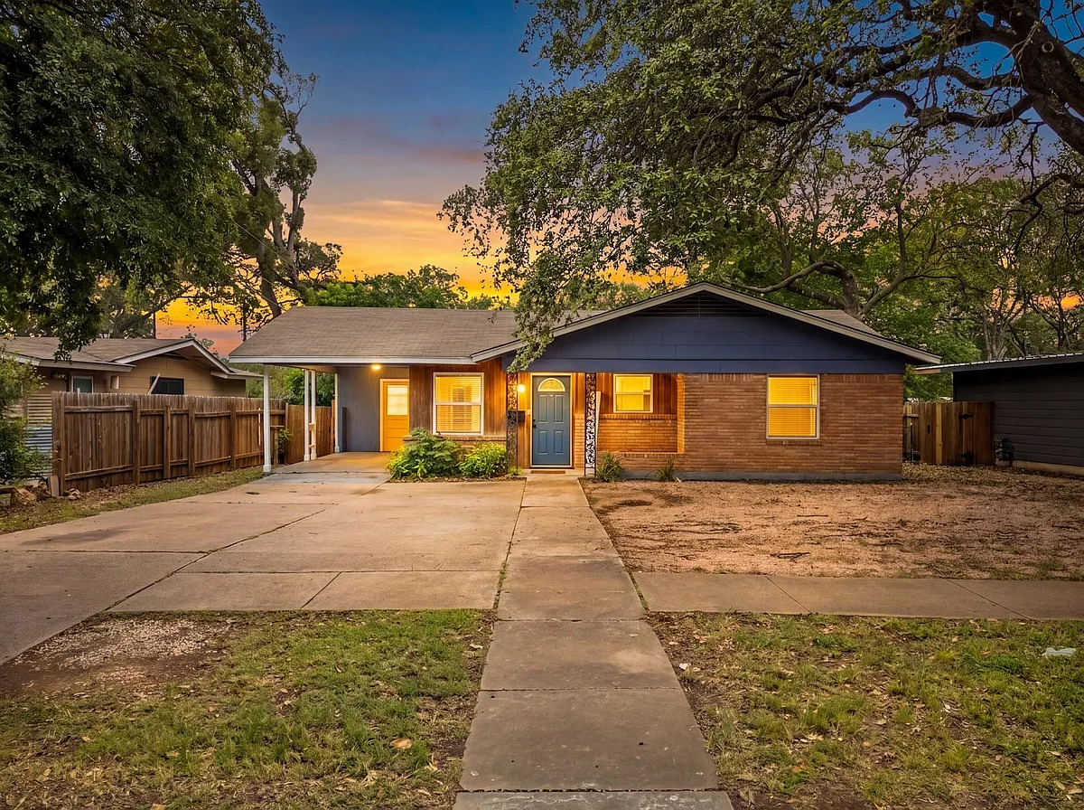 Building Photo - 4705 Manchaca Rd