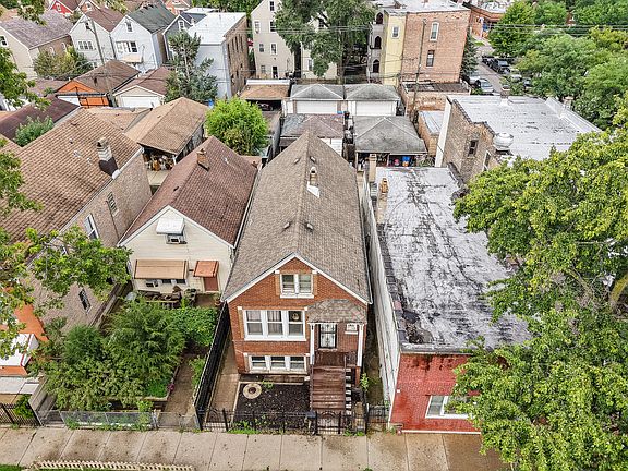2nd image of 2706 S Trumbull Ave