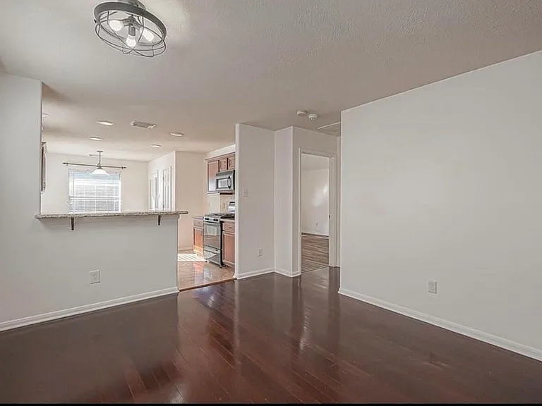10819 Waterfern Ct — Photo 5