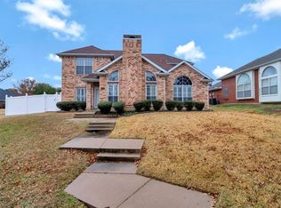 1902 Diamond Ridge Dr, Carrollton, TX 75010