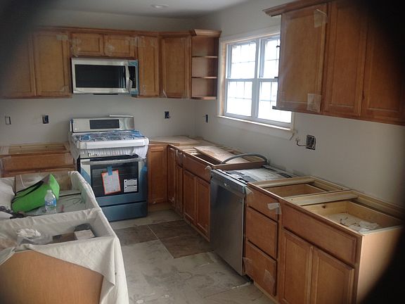 Pick KITCHEN floor +. Counte