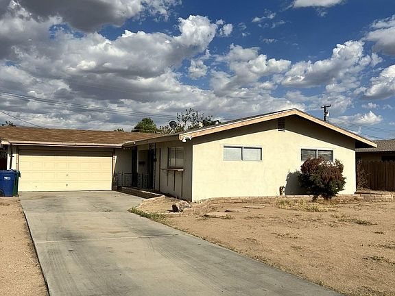 2nd image of 408 Karin St