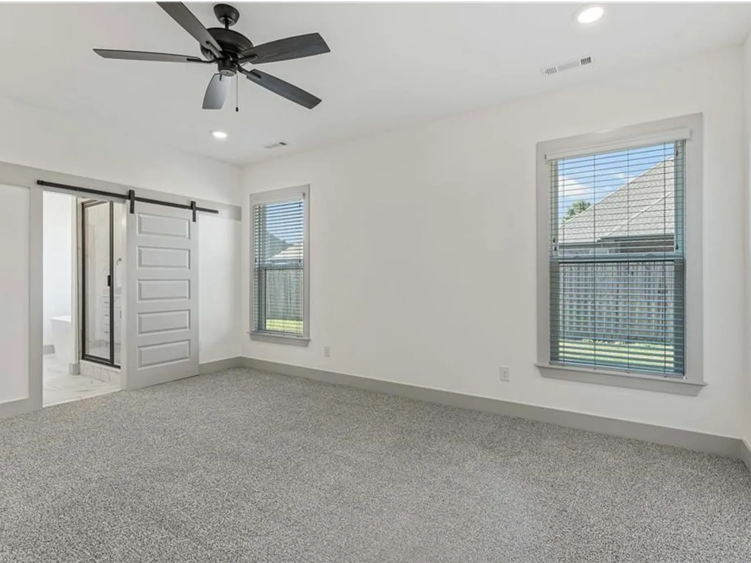 4 bed, 2455 sqft, $3,300 — Photo 4