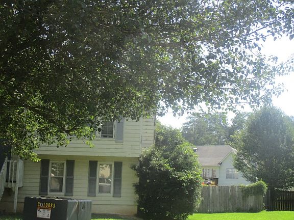 3rd image of 814 Grindstone Pl SW
