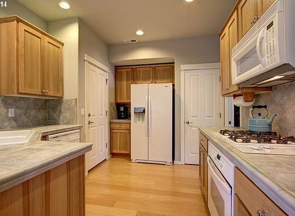 3rd image of 7149 NE Stonewater St