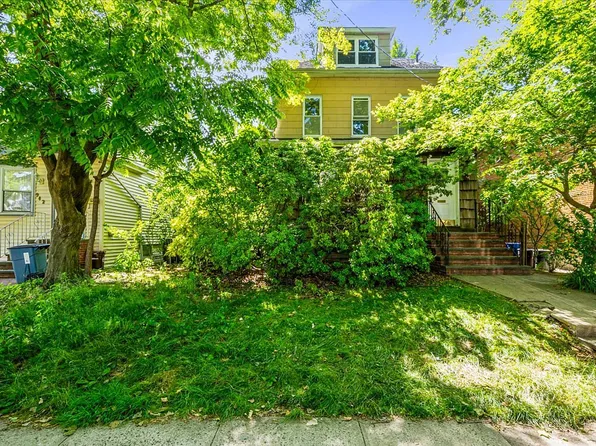 9-38 118th St, College Point, NY 11356