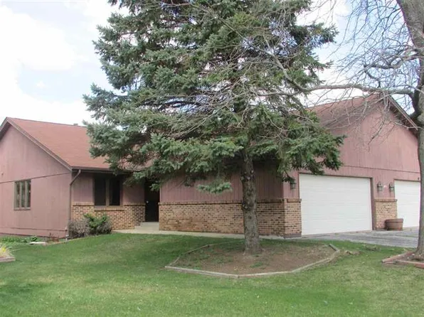 612 Queens Ct, Rockton, IL