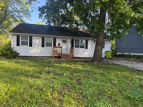 904 Ridge Dr Photo 1