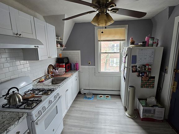 4th image of 1 Concord St #2