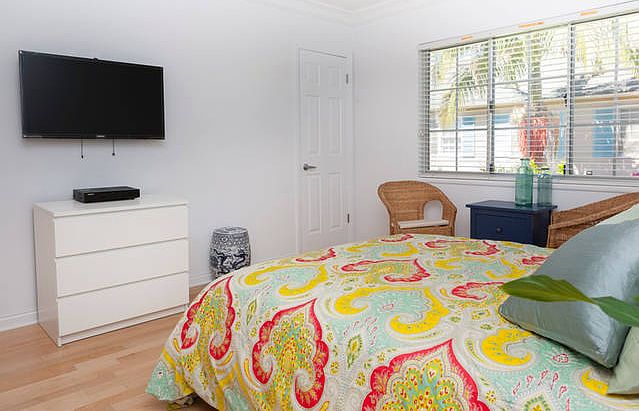 Please message first. No need to submit application just to see it. Studio apartment- Unfurnished, beautiful space, very light . All utilities paid