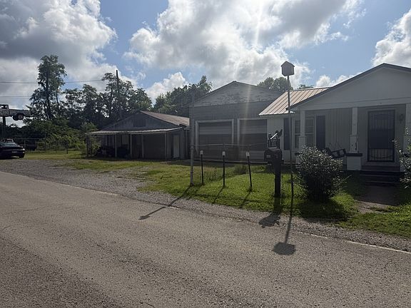 3rd image of 712 Fisher Ave