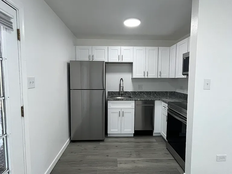 Oak North Apartments — Photo 41