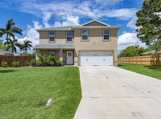 102 NE 9th Pl, Cape Coral, FL 33909