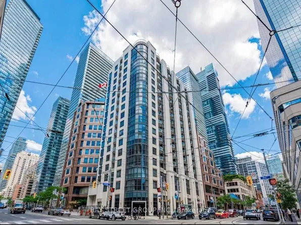 801 Bay St #1203, Toronto, ON M5S 1Y9