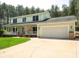 4530 Summit Forest Dr NE, Rockford, MI 49341