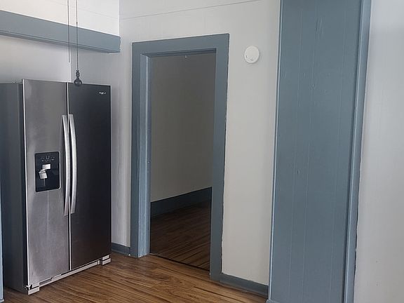5th image of 15 N Zetterower Ave #1