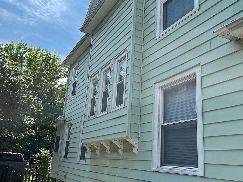 2nd image of 305 W 5th St