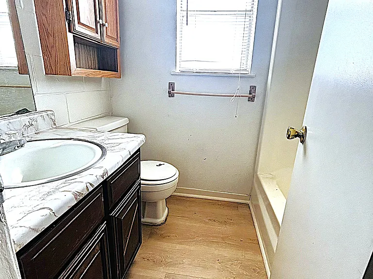 402 S 2nd St #B — Photo 11