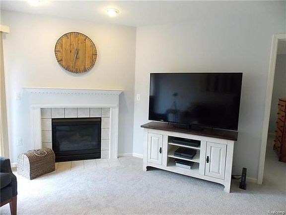 4th image of 759 Paint Creek Dr #1