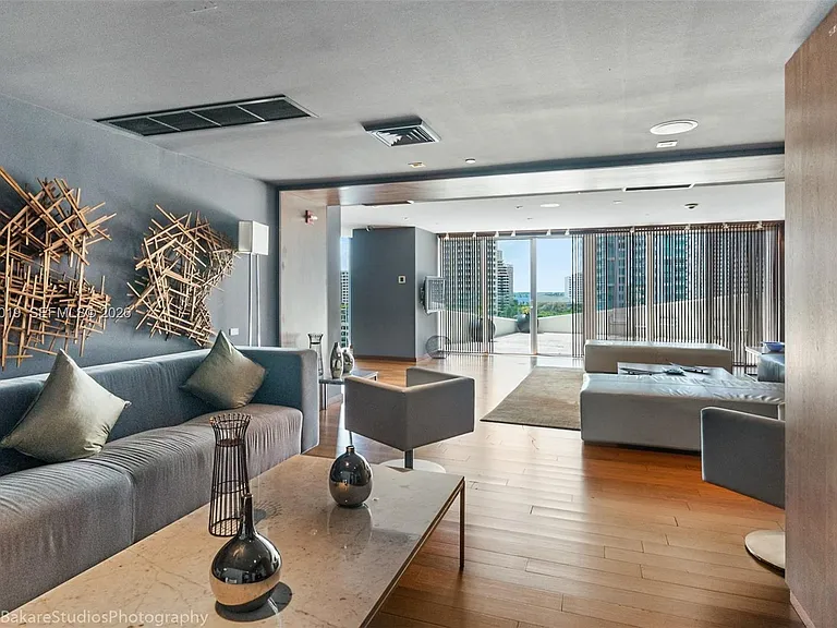 335 S Biscayne Blvd #802 — Photo 31