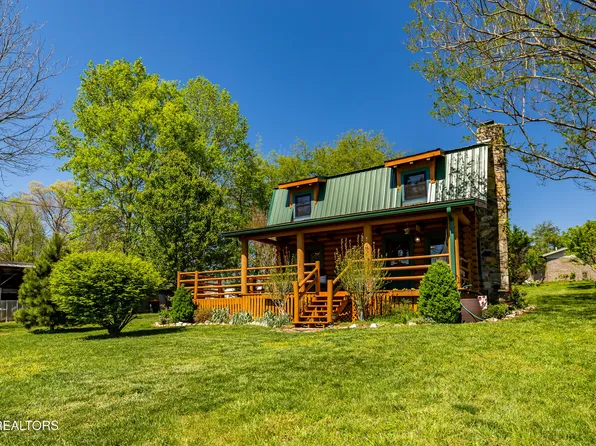 2438 Autumn Dr, Maryville, TN 37804