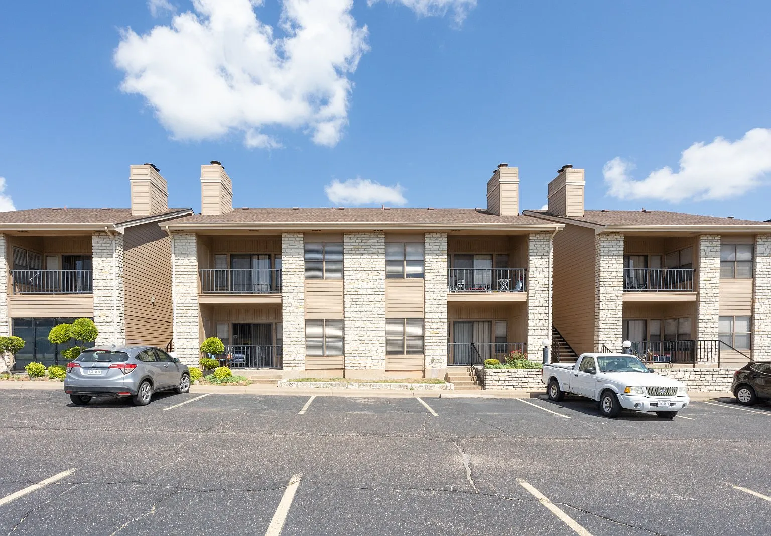 2 bed, 2.0 bath, 1200 sqft, $1,450 — Photo 1