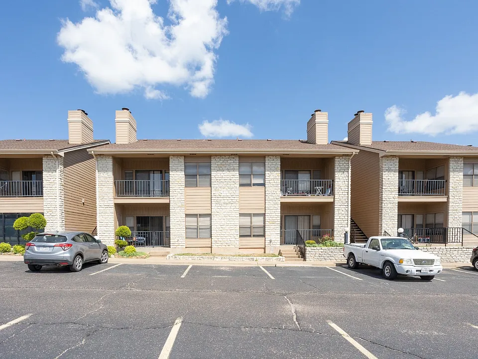 400 E Pearl St #108