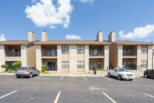 400 E Pearl St #108 Photo 1