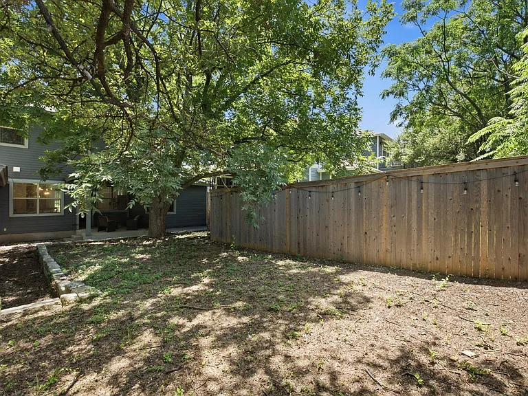 2208 Schriber St #B — Photo 34