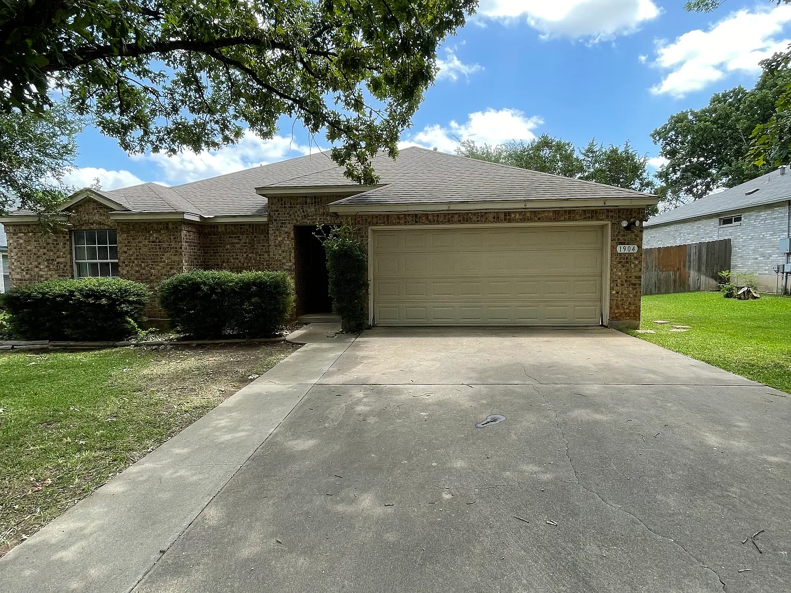 3 bed, 1609 sqft, $2,000 — Photo 1