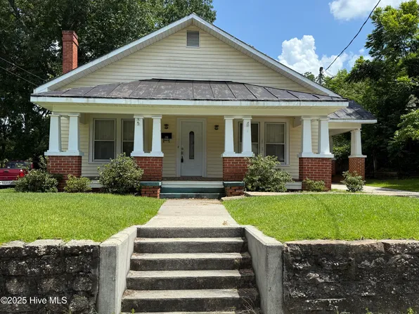 306 E Johnson Street, Clinton, NC 28328