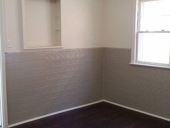 3rd image of 362 E 200th St