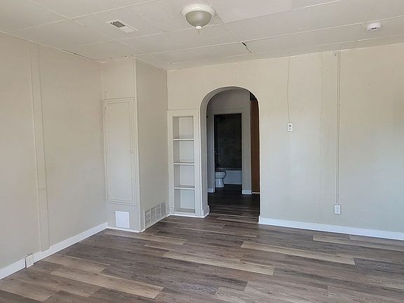 4th image of 627 N 6th St