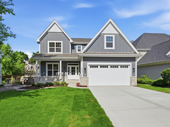256 Coe Rd, Clarendon Hills, IL 60514