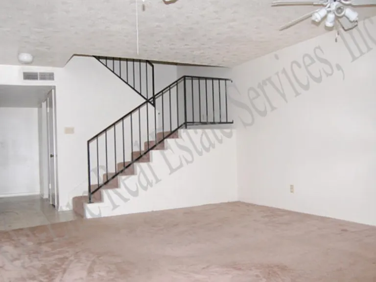 1812 Wilde Oak Cir #1 — Photo 2