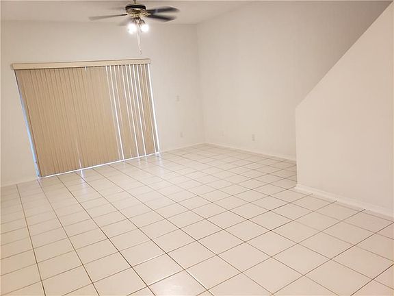 3rd image of 16765 Hemingway Dr