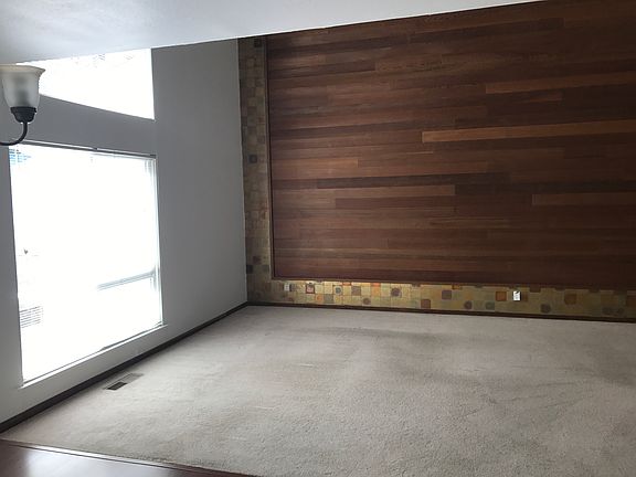 3rd image of 2265 Gladwin Dr