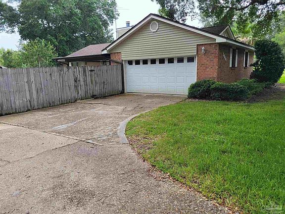 5th image of 5800 Roble Loma Dr