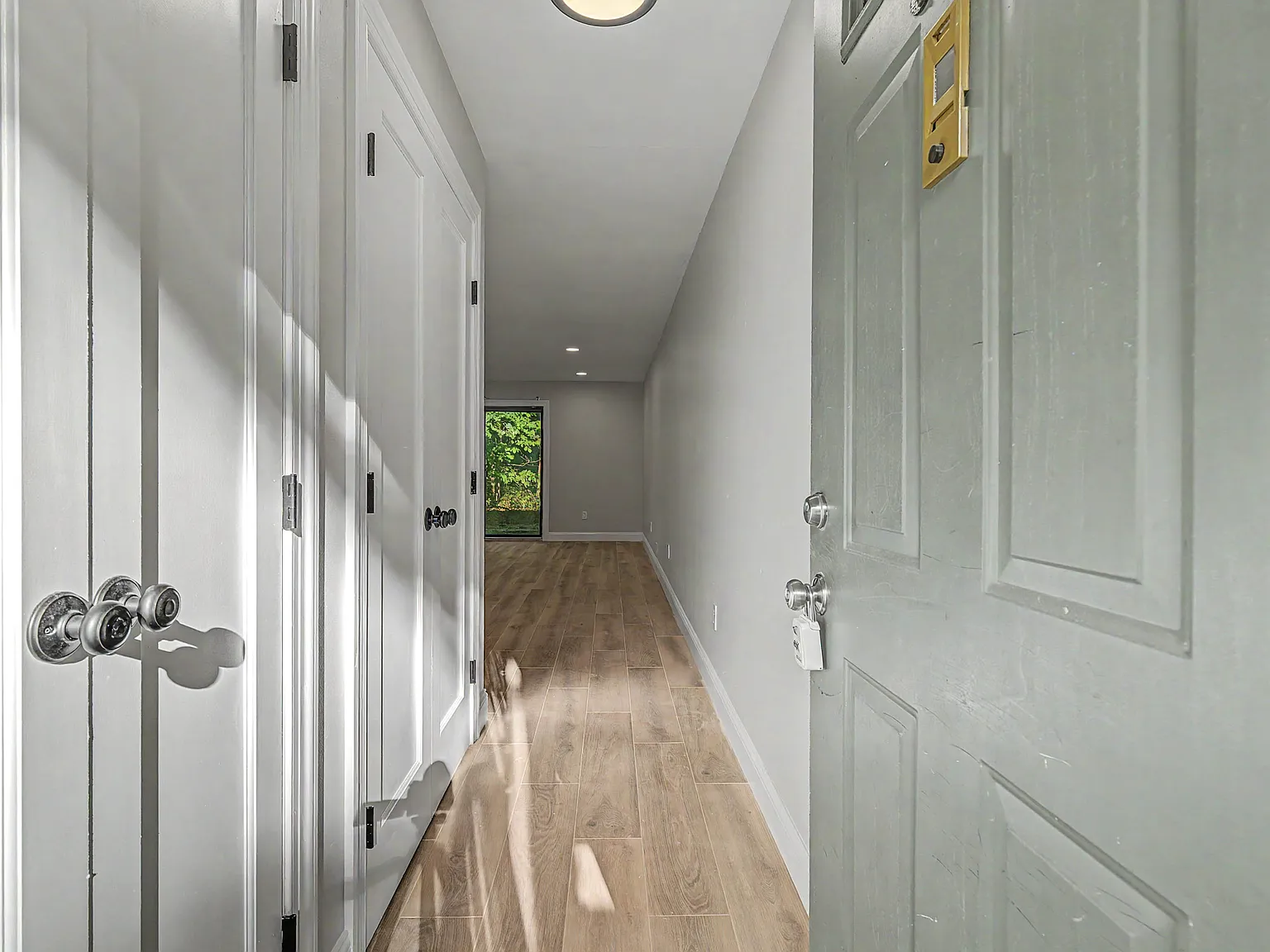2 bed, 1173 sqft, $2,100 — Photo 3
