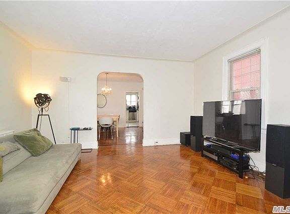 4th image of 24504 91st Ave