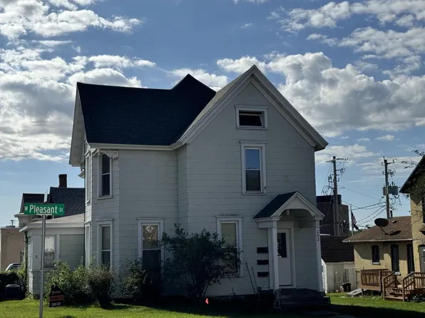 202 West Pleasant Street, Portage, WI 53901