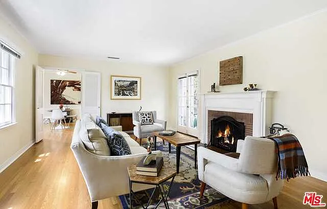 3 bed, 3.0 bath, 1518 sqft, $7,750 — Photo 4