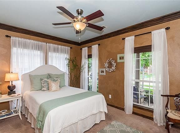 4th image of 3559 Lincoln Dr