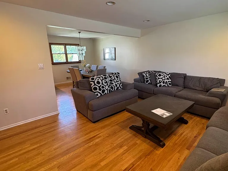 5 Timothy Ct — Photo 14