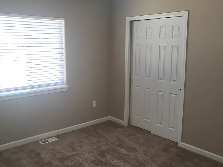 E Cokedale Dr — Photo 13